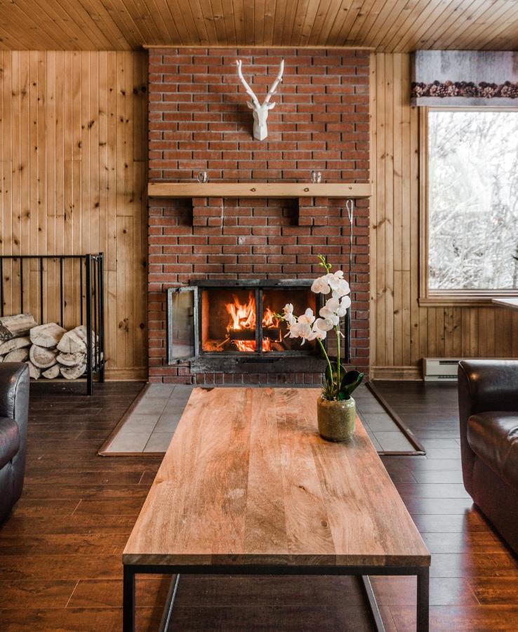 Auberge Du Lac-A-L'Eau-Claire เซนต์ อเล็กซิส เด มองส์ ภายนอก รูปภาพ