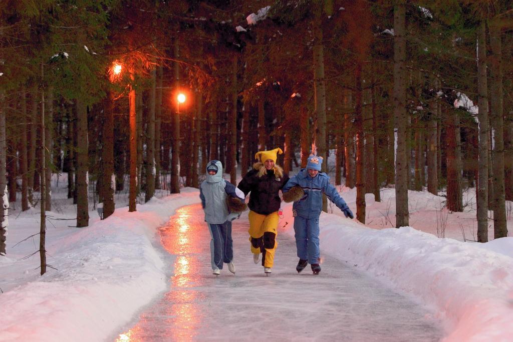 Auberge Du Lac-A-L'Eau-Claire เซนต์ อเล็กซิส เด มองส์ ภายนอก รูปภาพ