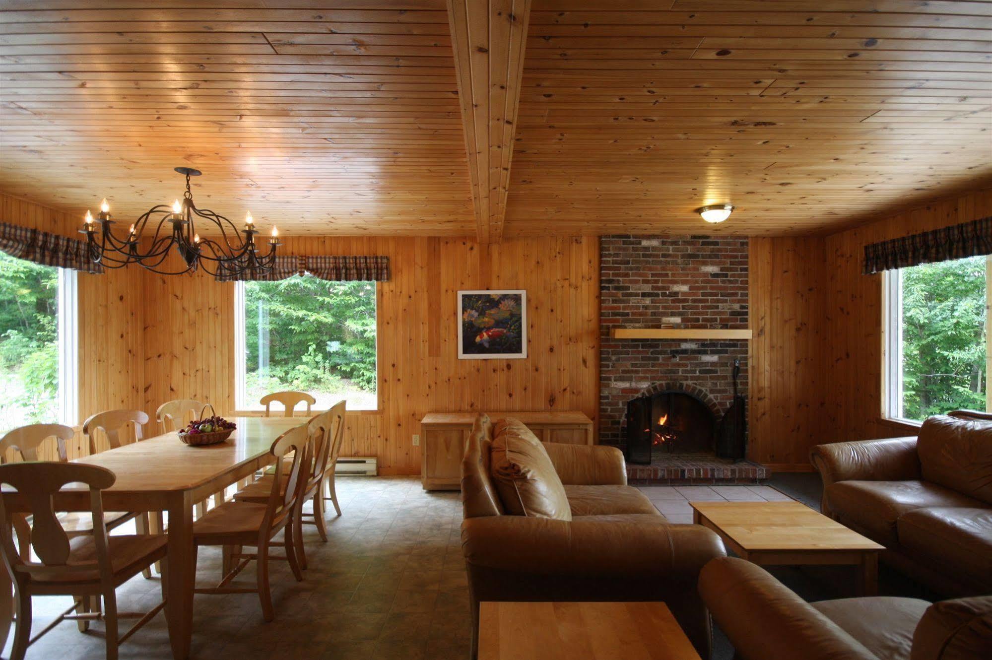 Auberge Du Lac-A-L'Eau-Claire เซนต์ อเล็กซิส เด มองส์ ภายนอก รูปภาพ