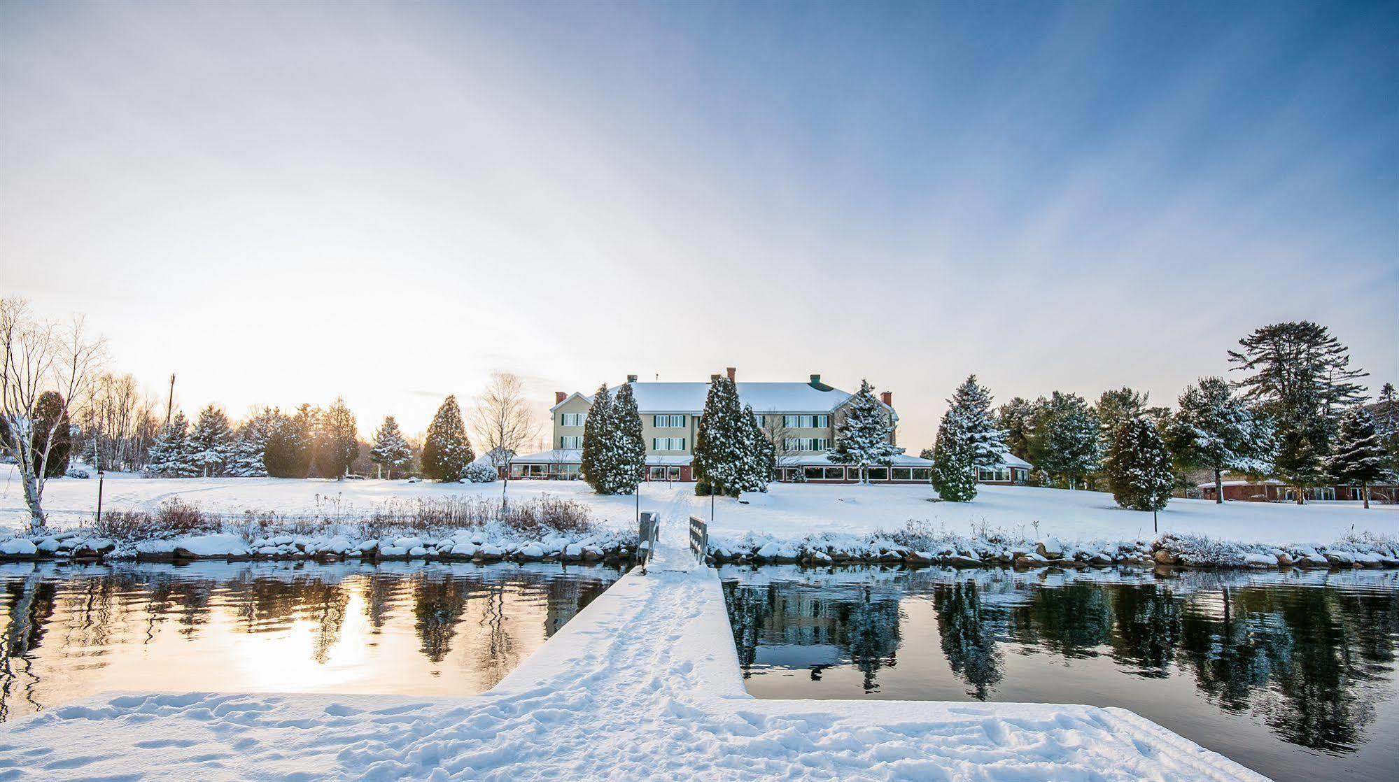 Auberge Du Lac-A-L'Eau-Claire เซนต์ อเล็กซิส เด มองส์ ภายนอก รูปภาพ