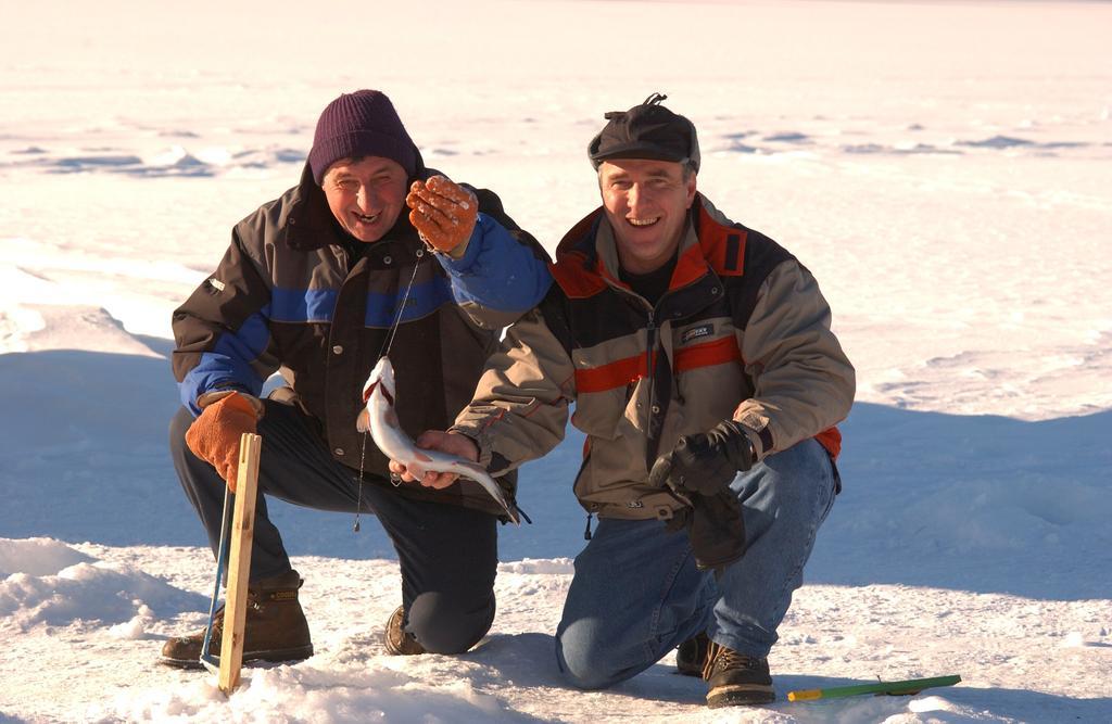 Auberge Du Lac-A-L'Eau-Claire เซนต์ อเล็กซิส เด มองส์ ภายนอก รูปภาพ
