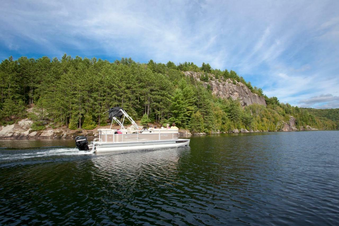 Auberge Du Lac-A-L'Eau-Claire เซนต์ อเล็กซิส เด มองส์ ภายนอก รูปภาพ